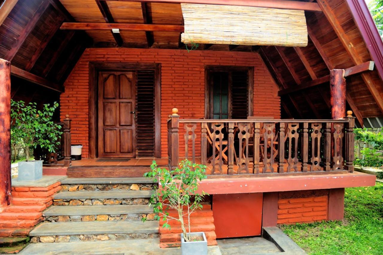 D Family Resort Anuradhapura Eksteriør billede
